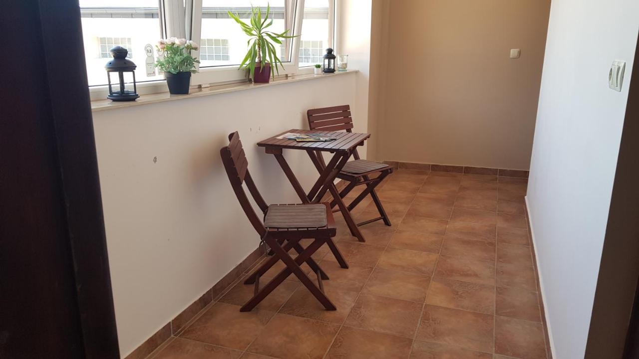 Vegvar Delux Apartman Gyula Exteriör bild