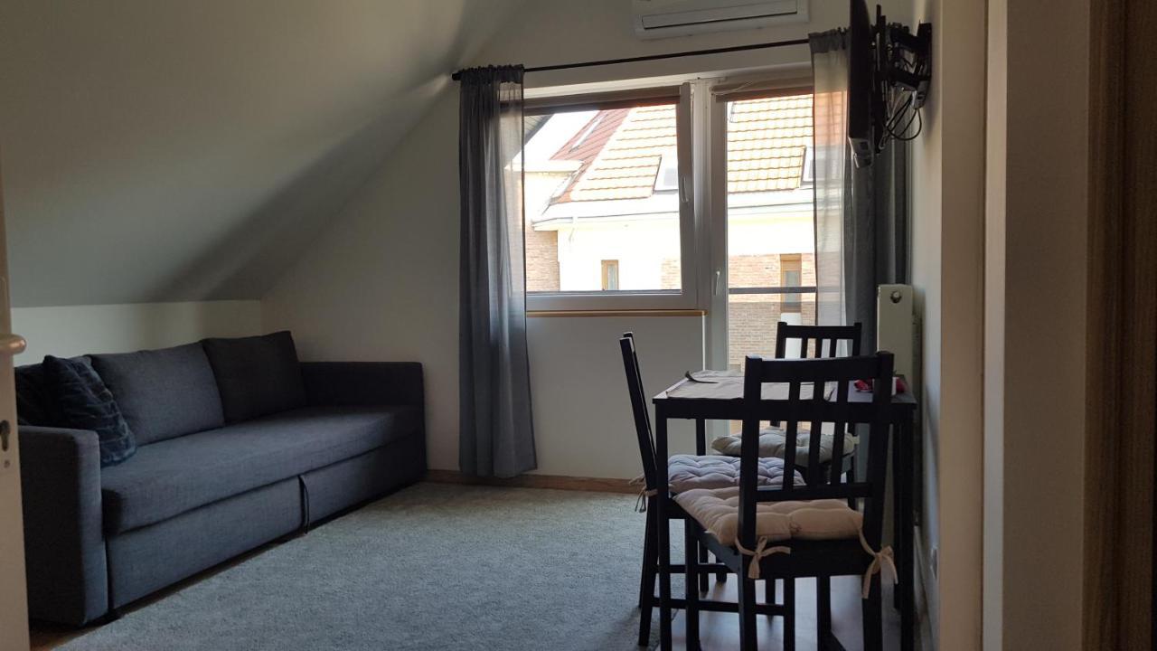 Vegvar Delux Apartman Gyula Exteriör bild